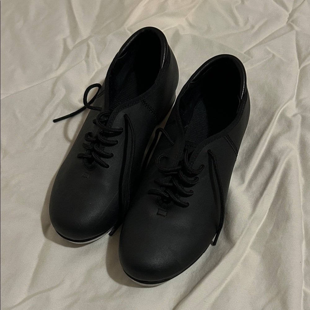 Women’s black tap shoes